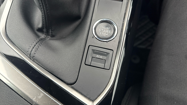 Peugeot 5008 1.5 BlueHDi Allure 5dr Diesel Estate